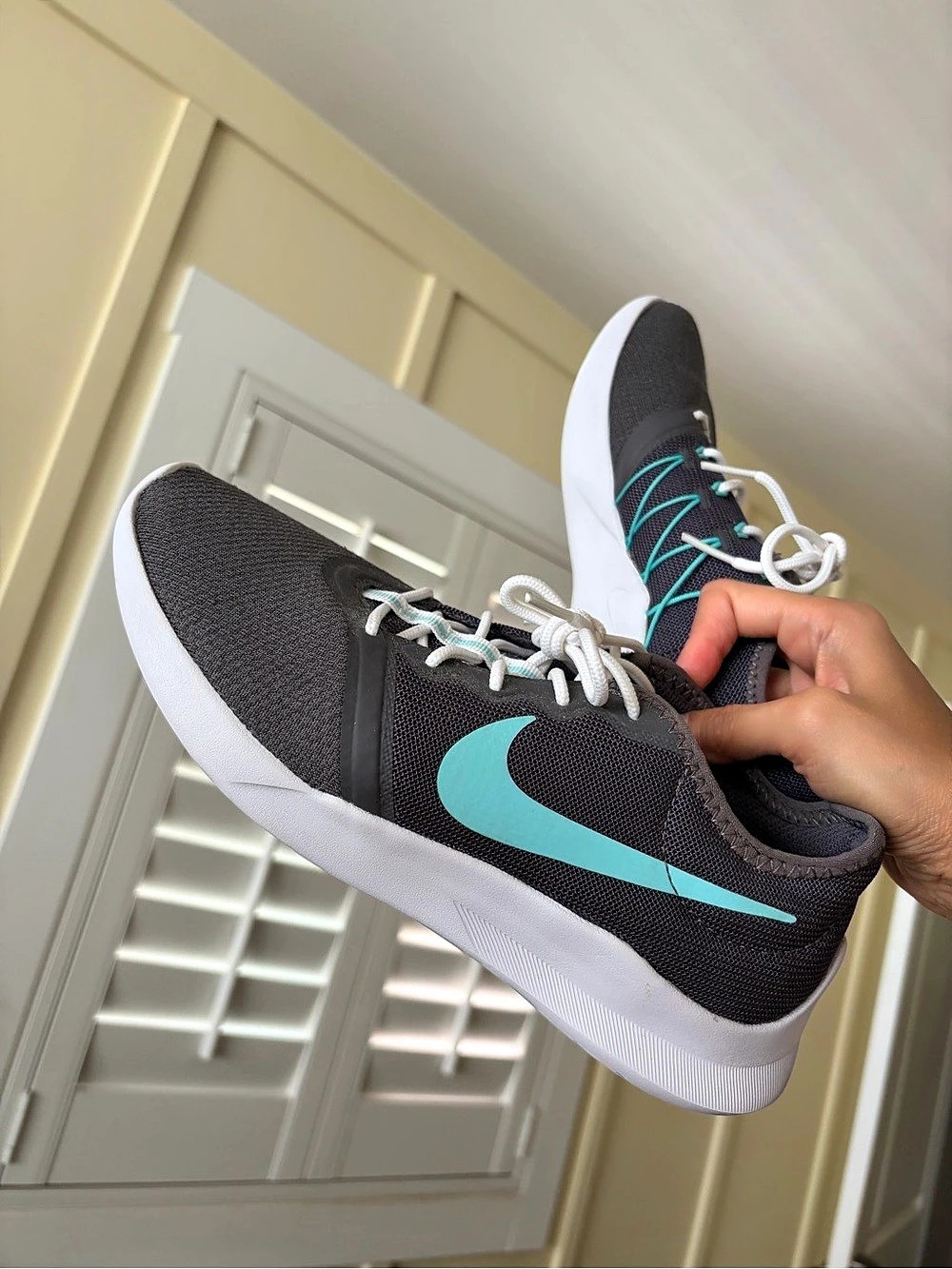 Nike women’s sneakers US 7.5